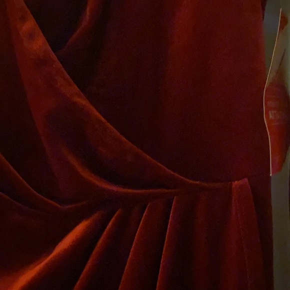 Little Mistress Allover velvet wrap midi dress - Picture 8 of 8